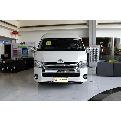 Le minibus Toyota Sea Lion 2024 à 13 places est la solution ultime pour les besoins des camionnettes.