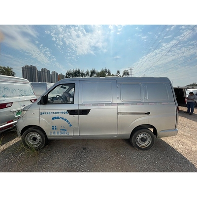 Vans d'occasion abordables avec système de direction électrique et 4 numéros de changement avant