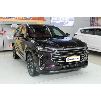 Le SUV de Chery Jetour X70 en 2024 avec chauffage électrique réglable et miroirs pliants.
