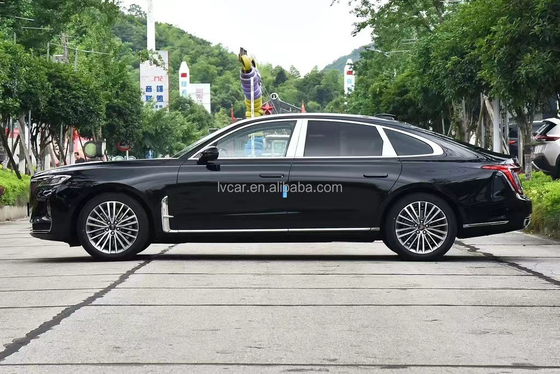 185 kW Puissance maximale HongQi H9 Voiture chinoise populaire avec conduite à gauche et puissance de carburant