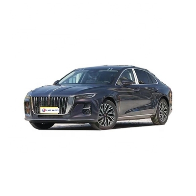 Une berline chinoise de taille moyenne à grande HongQi H5 avec une capacité de moteur de 4,1 à 6 litres et une forte demande