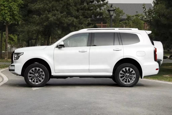 Tank 500Hi4-T A 2023 SUV de taille moyenne à grande avec système de direction électrique et puissance maximale de 300 kW