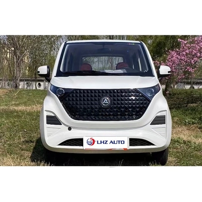 Véhicule électrique à basse vitesse à quatre roues avec direction à gauche et batterie lithium-ion