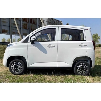 Véhicule électrique à basse vitesse à quatre roues avec direction à gauche et batterie lithium-ion