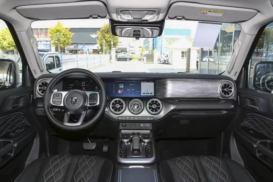 6 Changement de vitesse vers l'avant Grand réservoir 300 Voiture d'occasion avec R17 Taille du pneu et lumière électrique LED