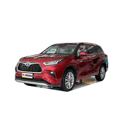 Découvrez l'avenir de la conduite avec l'écran tactile du Toyota Highlander 2023