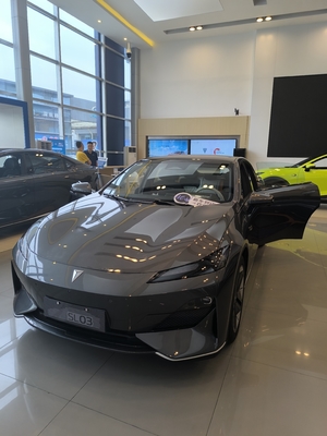 Autonomie de croisière de 515 à 705 km Véhicule 100% électrique Chang'an Shenlan SL03 Sports Car
