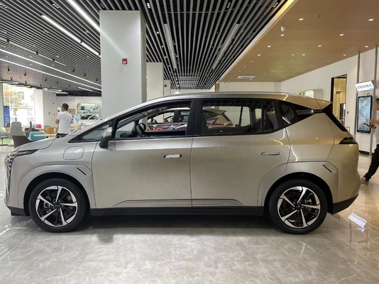 Guangqi Aian 2023 TPMS SUV populaire véhicule à énergie avec un grand espace et 5 sièges