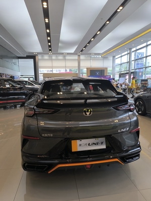 Changan UNI-T 1.5T SUV 5 portes 5 places 4535*1870*1565 et faible coût total de possession