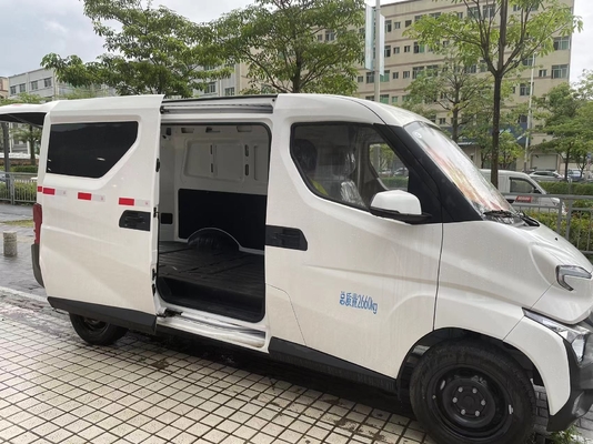 Feidi Q2V camion de fret blanc avec système de levage automatique et portée de 250 km