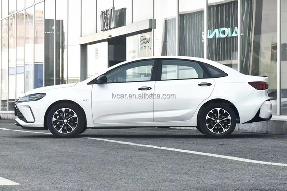 Chevrolet Cruze Compact Sedan LED Caméra électrique en cuir blanc standard Turbo sombre multi-fonction ACC Automatique SUV au toit ensoleillé R16