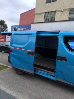 LED Electric Light Van 40000 km kilométrage sièges en cuir et fonctionnalités multiples
