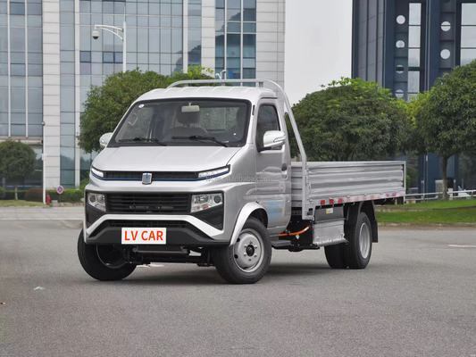 Mini-camions Geely Fengrui F3E 4x4 avec une capacité de batterie de 55,7 kWh et un temps de charge d'une heure