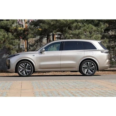 Le meilleur SUV familial de Li L8 avec sièges en cuir et climatiseur automatique.