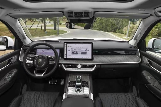 R19 Taille du pneu Réservoir 500 Grand SUV Usine 0km Voiture avec climatisation automatique