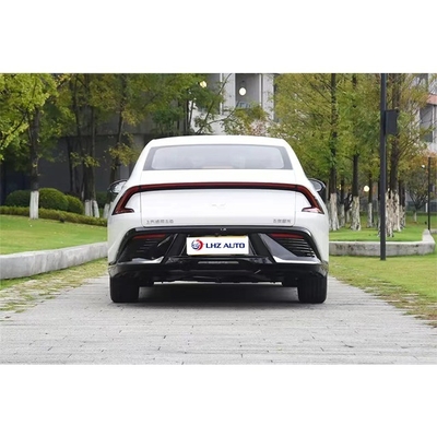 La berline de 2024 de la classe A de Wuling Motors avec une vitesse maximale de 145 km/h et une longue endurance