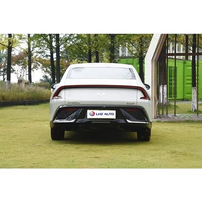 2024 Wuling Xingguang Hybrid Sedan Une classe 5 places avec une technologie PHEV longue portée