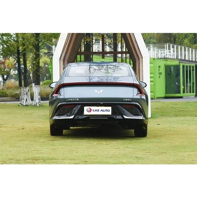 Longue portée batterie au lithium Wuling Starlight Hybrid Sedan Classe A 5 sièges Véhicule à énergie