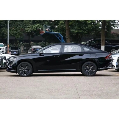 Le Wuling Starlight Une berline de classe A à cinq portes et cinq places avec une vitesse maximale de 145
