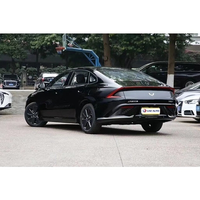 Le Wuling Starlight Une berline de classe A à cinq portes et cinq places avec une vitesse maximale de 145
