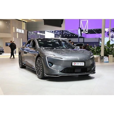Avatr 12 2024, SUV électrique de luxe et voiture intelligente avec une autonomie de 650 km.