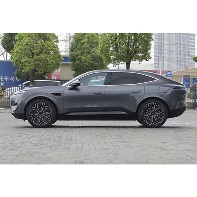 Une voiture 100% électrique, le SUV de luxe le plus vendu en 2024 avec une accélération de 3,98s.