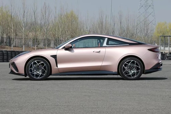 Nezha GT La combinaison parfaite d'une autonomie de 650 km, un couple de 620 Nm et une énergie électrique pure