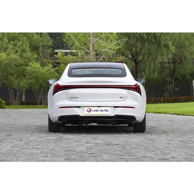 2024 Plus Nezha Auto Neta S Pure SUV électrique Voiture R19 Taille du pneu 1160km Véhicules à énergie