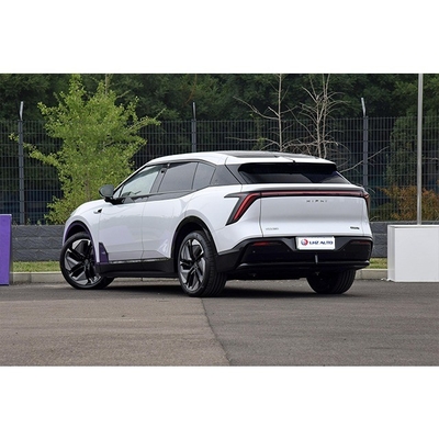 Découvrez la puissance du SUV 100% électrique Hiphi Y avec une autonomie de 650 km et une accélération de 7,1 s