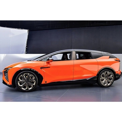 Vitesse maximale de 200 km/h et capacité de 5 places Hiphi X le Mecha Guerrier du futur