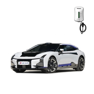 Je vous présente la voiture électrique révolutionnaire de Hiphiz avec une accélération impressionnante.