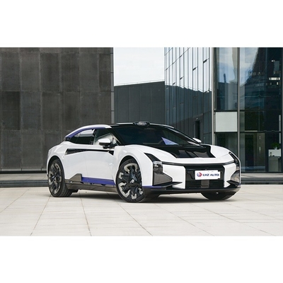 Je vous présente la voiture électrique révolutionnaire de Hiphiz avec une accélération impressionnante.