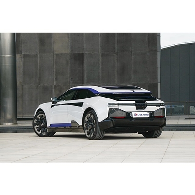 Je vous présente la voiture électrique révolutionnaire de Hiphiz avec une accélération impressionnante.
