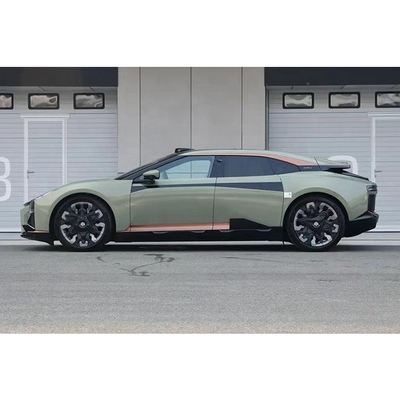 Présentation de la voiture électrique chinoise Hiphi Z Tech avec 4 portes 5 sièges et 3 boîtes