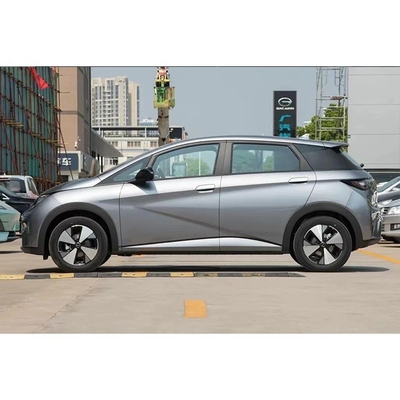 La capacité de la batterie est de 70 kWh.