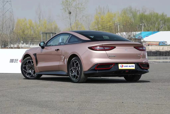 2023 Nezha GT est une voiture de sport 100% électrique avec une accélération 4x4 de 3,7s