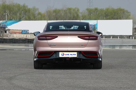 2023 Nezha GT est une voiture de sport 100% électrique avec une accélération 4x4 de 3,7s