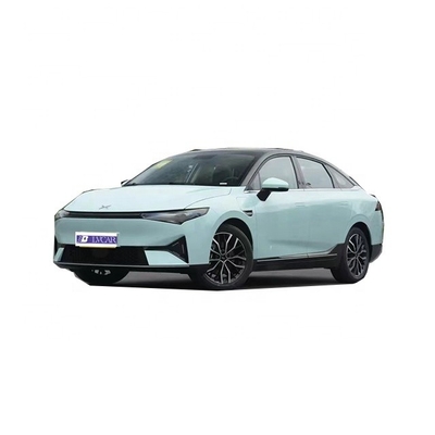Découvrez la puissance du Xpeng P5 Un véhicule électrique 3 cylindres conçu