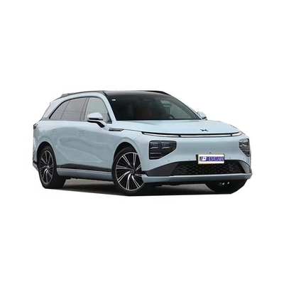 Range 570km Xpeng G9 SUV 4x4 Voiture électrique avec 650km d'empattement et lumière de jour LED
