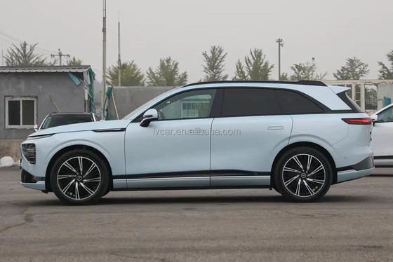 High Speed Electric SUV Car 2023 Xpeng G9 avec un toit panoramique et une autonomie de 702 km