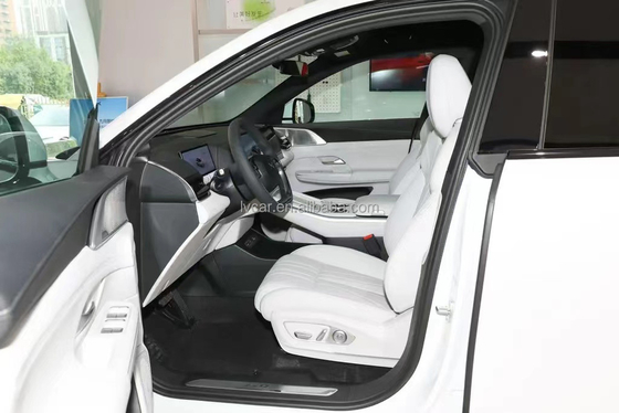 High Speed Electric SUV Car 2023 Xpeng G9 avec un toit panoramique et une autonomie de 702 km