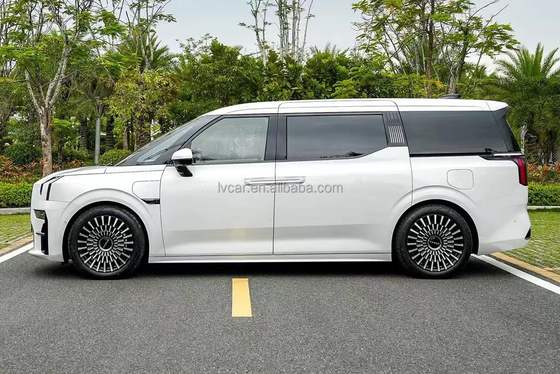 ZEEKR 009 6 places MPV de luxe avec une capacité de batterie de 116 kWh et un temps de charge de 0,5 heure