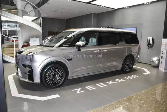 ZEEKR 009 6 places MPV de luxe avec une capacité de batterie de 116 kWh et un temps de charge de 0,5 heure
