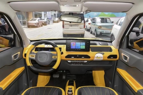 Caméra arrière équipée Geely Panda Mini Energy Vehicle avec 200 km de portée et 3 cylindres