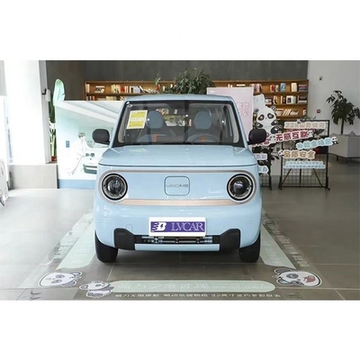 Le Geely Panda Mini est le choix parfait avec une autonomie de 200 km et des options de personnalisation.