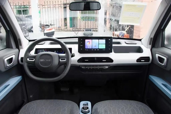 Le Geely Panda Mini est le choix parfait avec une autonomie de 200 km et des options de personnalisation.