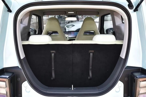 Le Geely Panda Mini est le choix parfait avec une autonomie de 200 km et des options de personnalisation.
