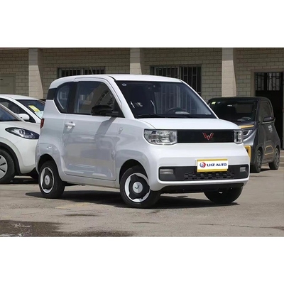 Véhicules énergétiques Wuling Micro EV VUS électrique Voiture à 4 sièges et taille 3059x1521x1614mm
