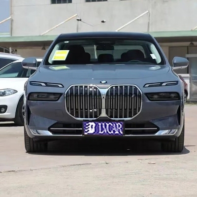 BMW I7 d'occasion Zéro kilomètre Berline électrique cuir phare LED 5 places ACC gauche