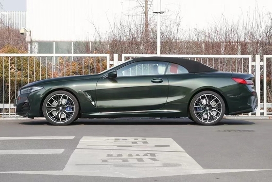 BMW 840i à haute puissance de cheval à traction arrière voiture de sport cabriolet avec caméra arrière à 360 °